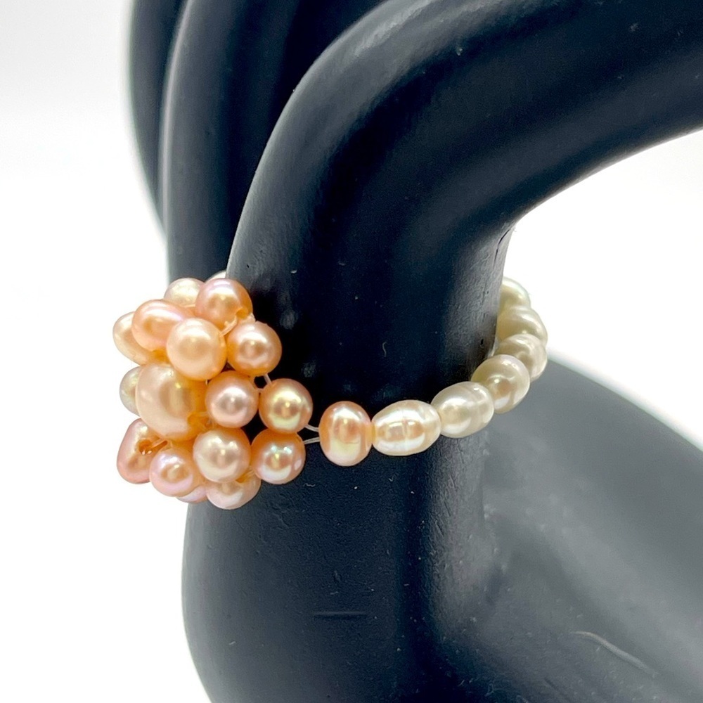 DELICATE PEARL FLOWER RING, WHITE AND PINK